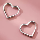 Janina | Small Heart Earrings