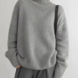 Amaya | Luxurious Cashmere Roll-Neck Jumper