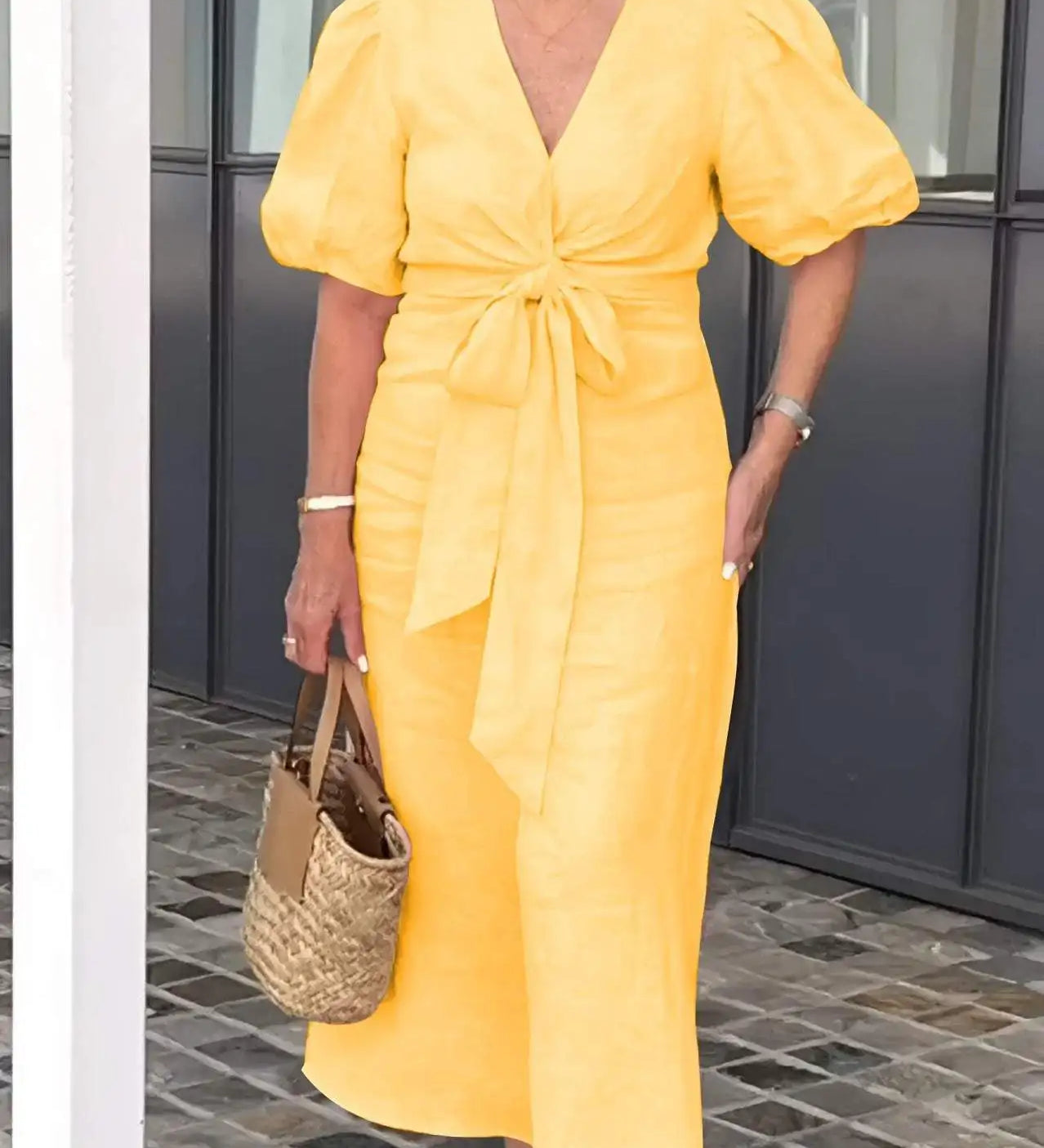 LYNORA | ELEGANT V-NECK MIDI DRESS