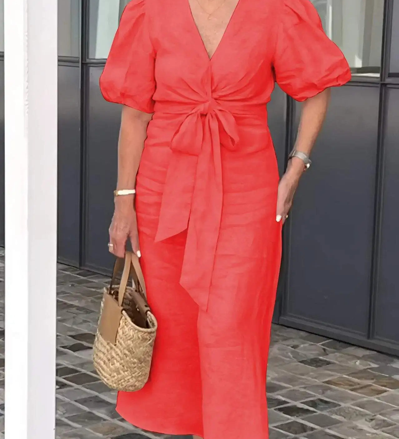 LYNORA | ELEGANT V-NECK MIDI DRESS