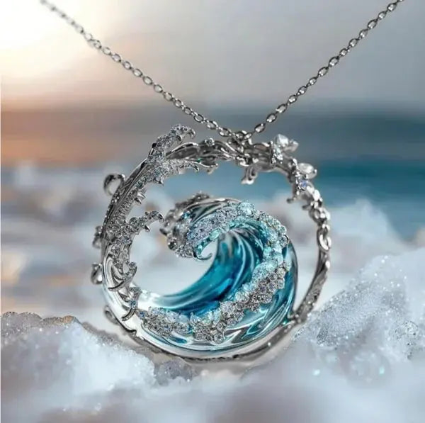 Svenja | Necklace with Wave Pendant